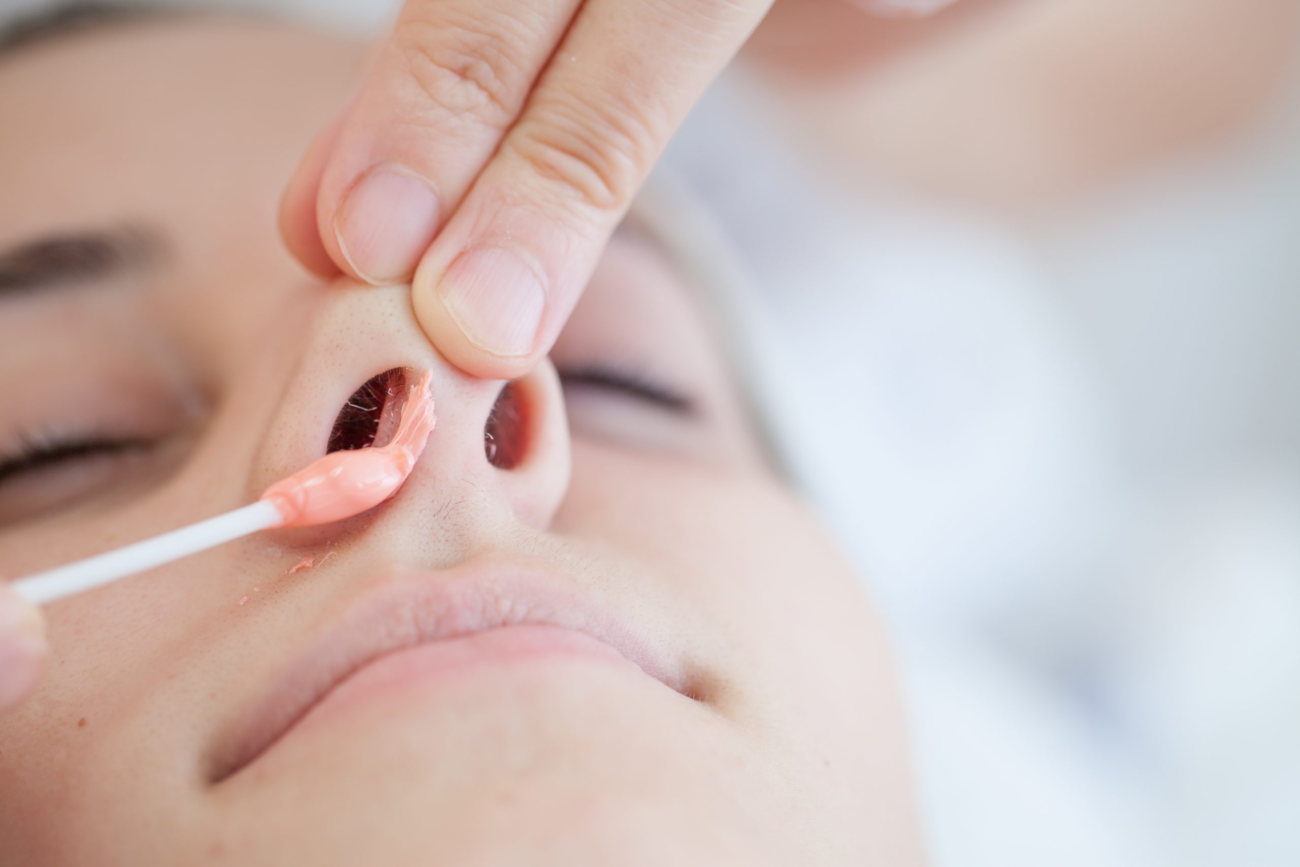 Is It Safe To Pluck Nose Hair? - Hair World Magazine
